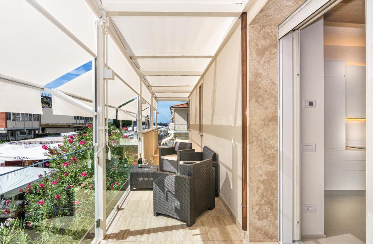 Sea Holidays Apartment Marina di Pietrasanta Bagian luar foto